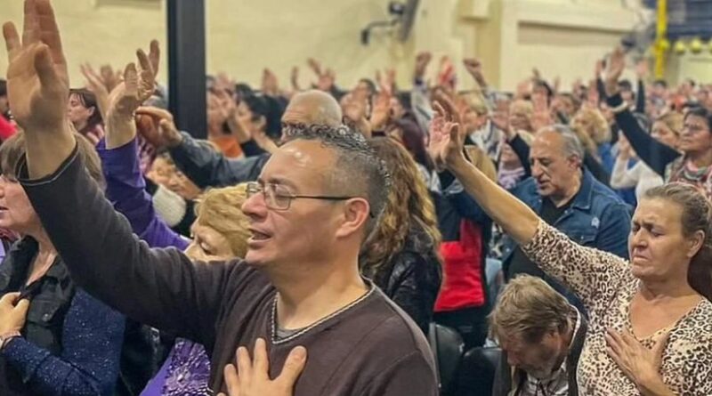 El avance de la iglesia evangélica en la política chilena